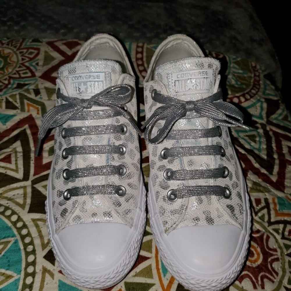 Converse Leopard
